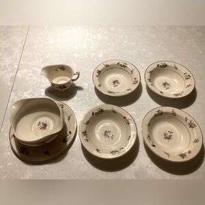 Vtg. Syracuse China Old Ivory gravy bowl, creamer & 4 dessert bowls